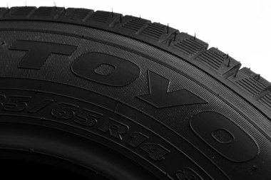 Itami, Japonya - 19 Mayıs 2021: Toyo Lastikleri 185 65 R14