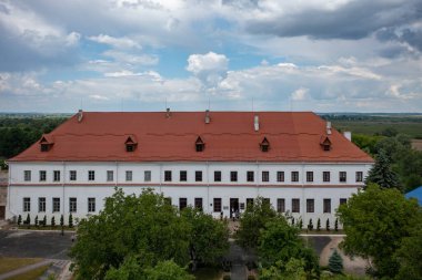 Dubno, Ukrayna - 7 Haziran 2021: İHA 'dan Dubno kalesine hava görüntüsü