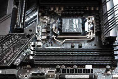 Anakart fırınının parçalarının kapatılması