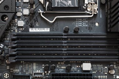 Anakart fırınının parçalarının kapatılması