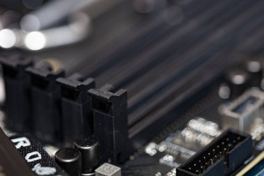 Anakart fırınının parçalarının kapatılması