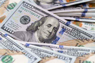 Yeni Bir Yüz Dolarlık Yakın Çekim Konsepti