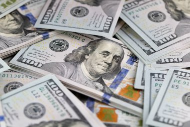 Yeni Bir Yüz Dolarlık Yakın Çekim Konsepti