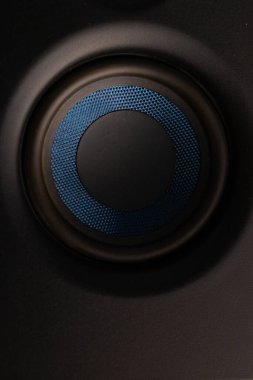 Ses Hoparlörünü Kapat ya da Mavi Izgara Ayrıntılı Woofer Konisi