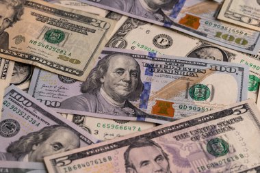 Tam Çerçeve Dağılmış ABD Doları Banknotlarını Kapat