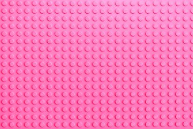 Lviv, Ukrayna - 4 Ocak 2025: LEGO Klasik tablonun pembe arka planı