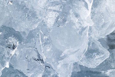 Ezilmiş Saf Buz Küplerinin Makro Dokuları