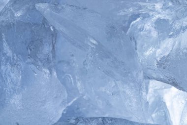 Işıl ışıl mavi buz kristalinin makro dokusu