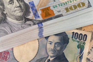 Japon Yen Faturalarına Amerikan Doları Yığıldı