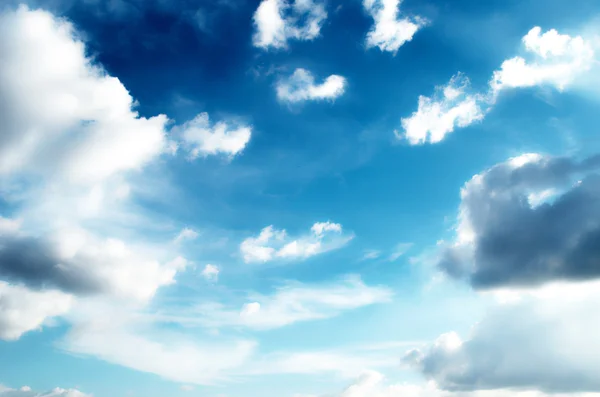 White clouds and blue sky — Stock Photo, Image