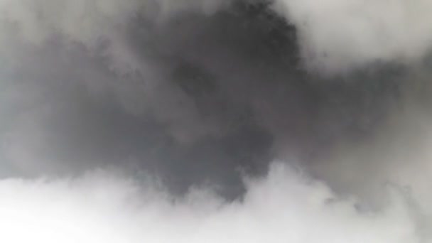 Weiße Farbe Gewitterwolken — Stockvideo