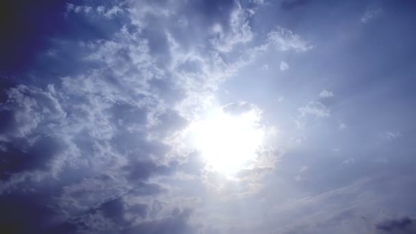 Clouds on hot blue sky, time lapse — Stock Video