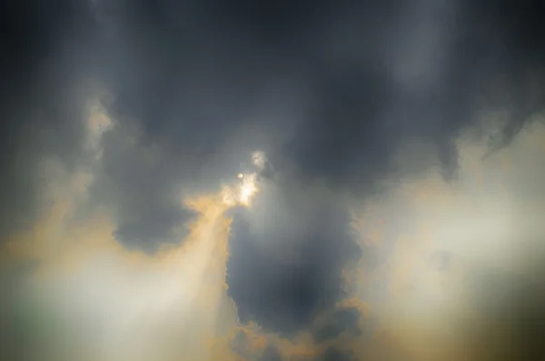 Sturmwolken und Regen — Stockfoto