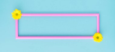 Boş pembe çerçeve dikey veya yatay afiş sarı çiçek ve bebek mavisi arkaplan, kopyalama alanı