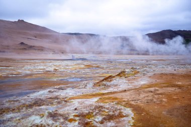 İzlanda'daki jeotermal manzara