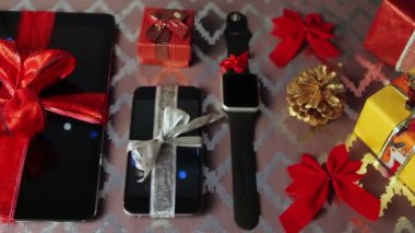 Tablet pc, smartphone ve smartwatch Noel için