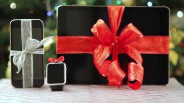 Tablet pc, smartphone ve smartwatch Noel için