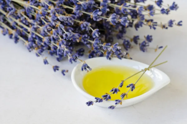 Olio essenziale di lavanda. — Foto Stock