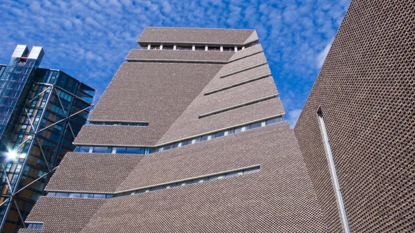 Váltás a ház, a Tate Modern Művészeti Galéria, London, Engla új szárnnyal — Stock Fotó