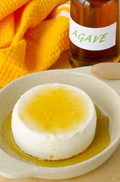 Agave Syrup and Cottage Cheese — Stock Photo, Image