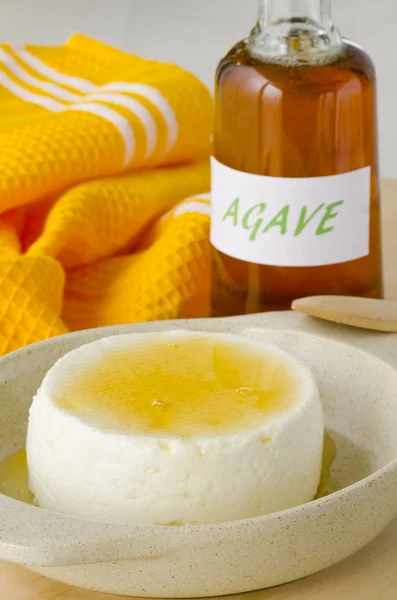 Agave Syrup and Cottage Cheese — Stock Photo, Image