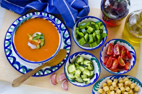 Spanyol konyhát kínál. Gazpacho. — Stock Fotó