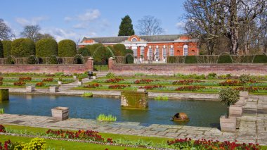 Kensington Sarayı ve bahçeleri, Londra, İngiltere, Birleşik Krallık.