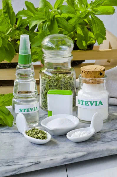 Stevia Produkter. Naturligt sødemiddel . - Stock-foto