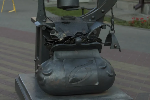 Escultura, monumento, metal — Fotografia de Stock