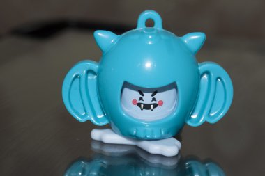 Oyuncak, vampir, yarasa, mavi, kinder sürpriz