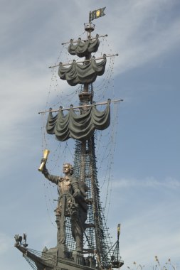 anıt, Tarih, Peter ilk