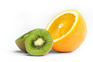 Beyaz bir arka plan üzerinde izole meyve