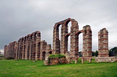 Santa de los milagros (mucizevi su kemeri)
