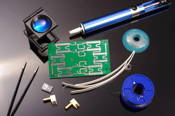 Electronics engineering project research and development process and tools. Radio frequency and microwave PCB assembly