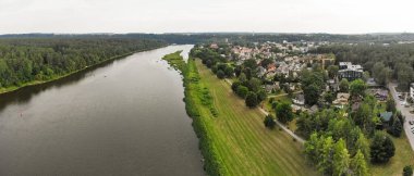 Litvanya 'daki Birstonas tatil köyünün panoramik hava manzarası