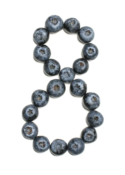 Number 8 arranged from northern highbush blueberry isolated — Stock Photo, Image