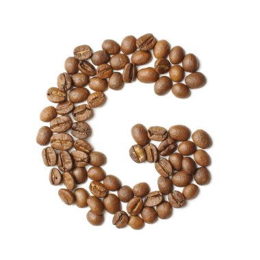 Kahve çekirdeklerinden düzenlenmiş G harfi izole