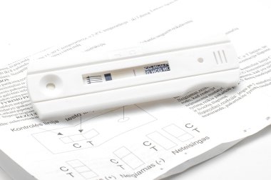 gebelik testi negatif ve beyaz talimatı