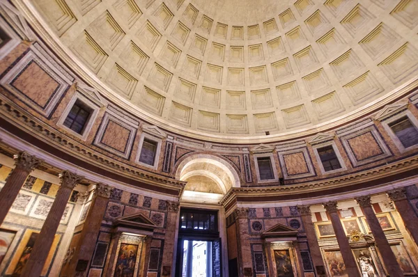 Vidvinkel bild av Pantheon — Stockfoto