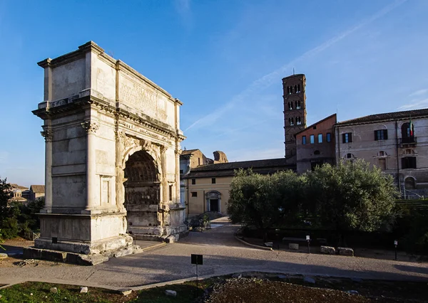 Bogen des Titus Triumphbogen in Rom Italien — Stockfoto