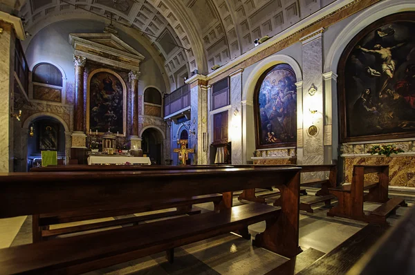 Binnen kerk van San Sebastiano al palatino in Rome, Italië — Stockfoto