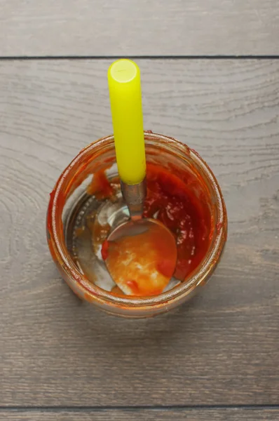 Vaso di ketchup consumato — Foto Stock