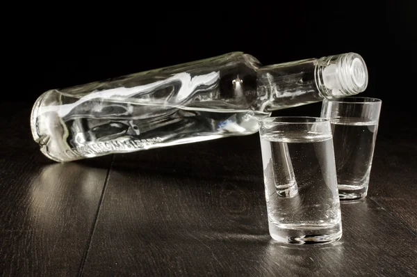 Crooked vodka shots bêbado conceito — Fotografia de Stock