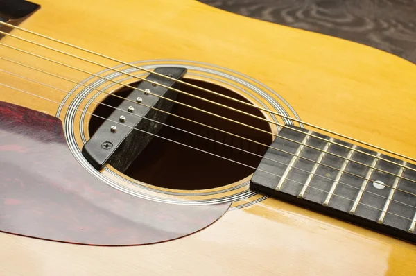 分離したロゼットのギターのサウンド ホール — ストック写真