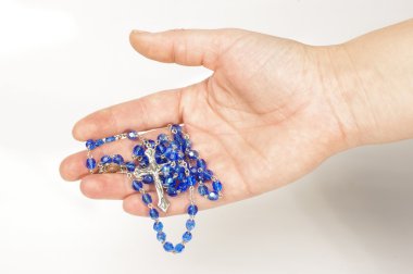 Cross erkek elinde tespih ve gümüş