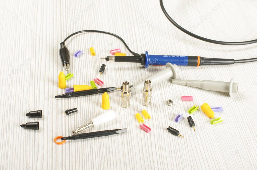 Oscilloscope probe accessories and tips