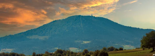 Sonnenuntergang Den Bergen Schöne Landschaft Orangener Himmel — Stockfoto