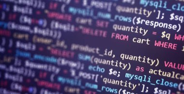 Renkli programlama php ve html kodları monitörde. PHP dil kodunu kapat. Arka uç programlama, yazılım geliştirme kavramı