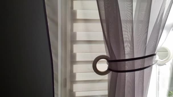 Evdeki Pencere Perdeleri Yumuşak Lüks Kumaştan Dekorundan Dekorasyondan Yapılmış — Stok video