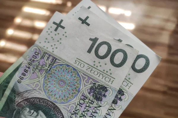  Polonya 100 zloti para kaynağı. Yüz zloti banknot